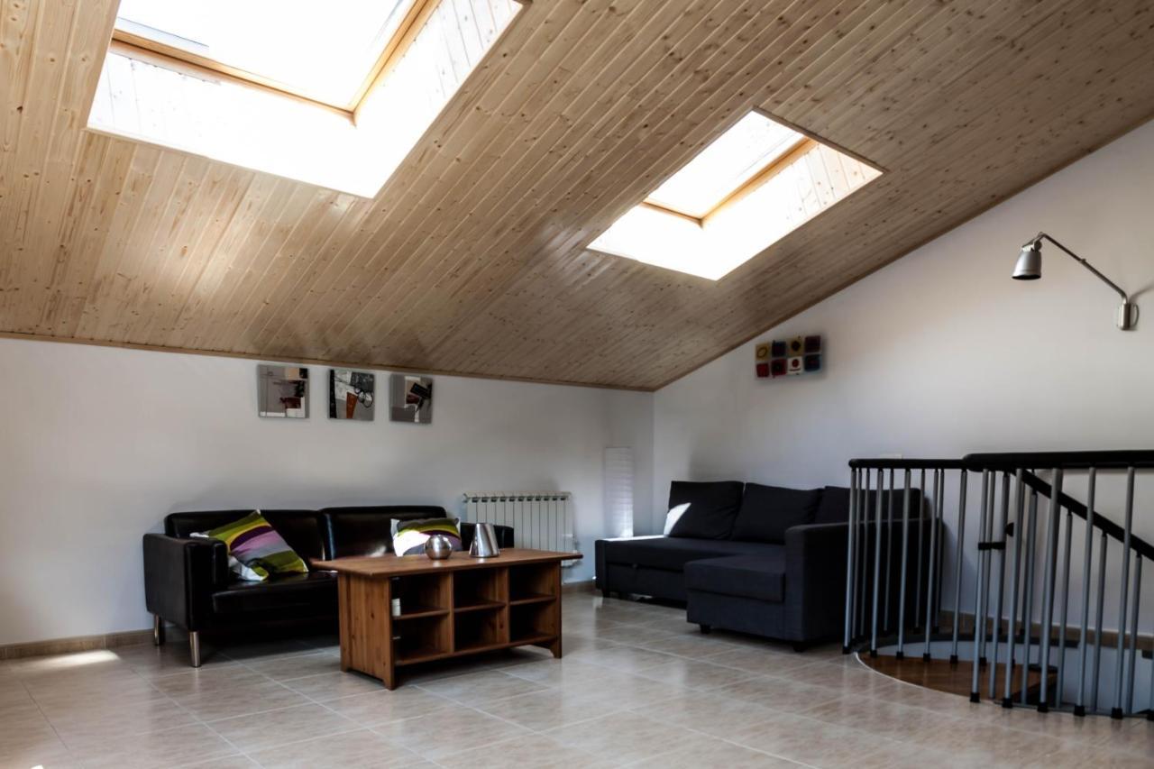 Duplex Frente A Pistas Apartment Ел Тартер Екстериор снимка
